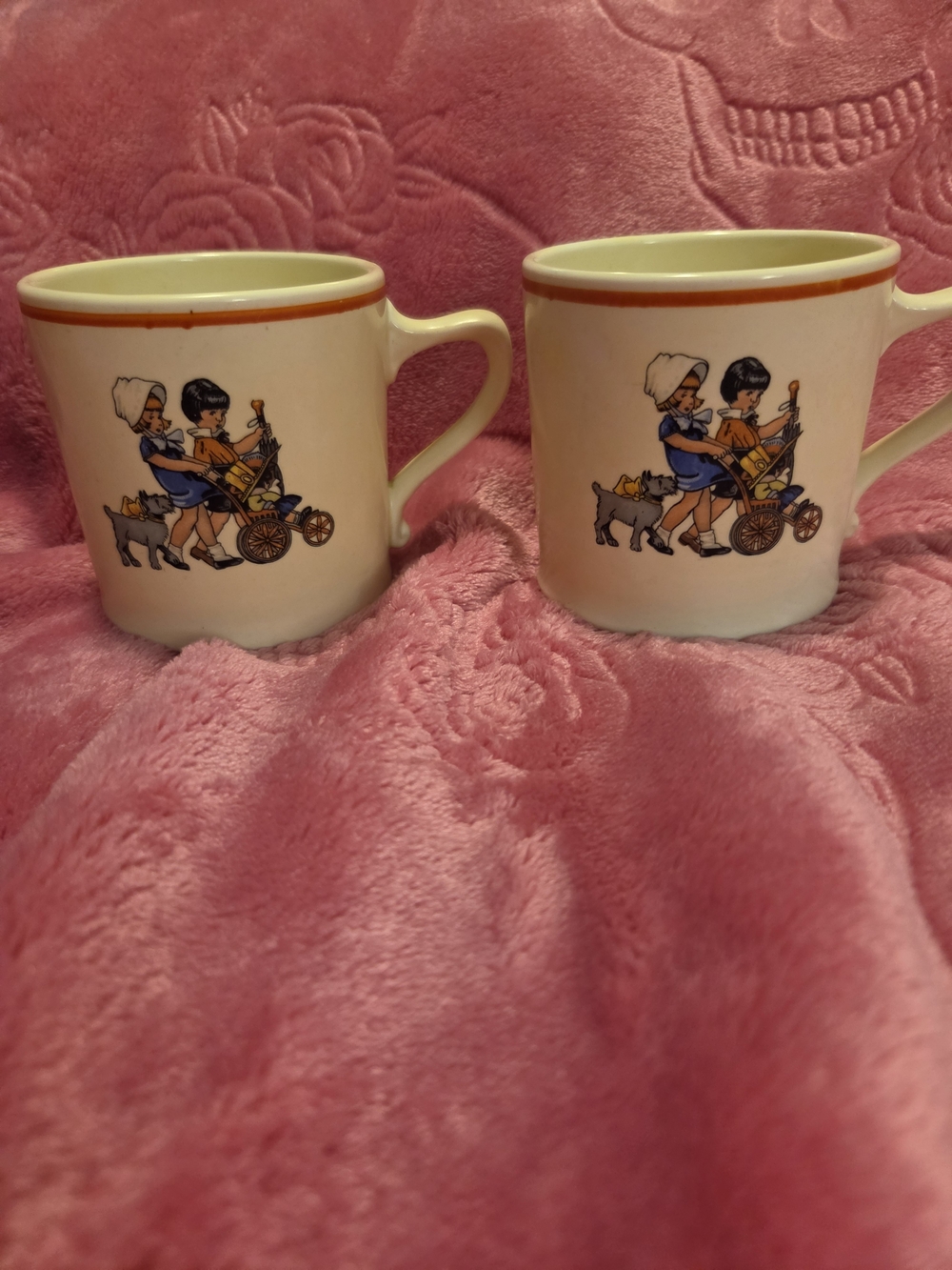 AVCO China Mug Set